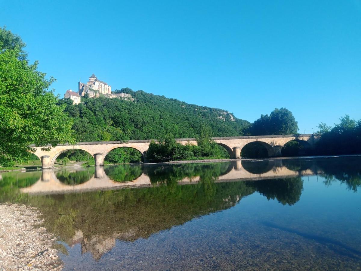 Au Pied Du Chateau - 5 A 11 Personnes - Baignade-Canoe-Piste Cyclable A 100 M Castelnaud La Chapelle Kültér fotó