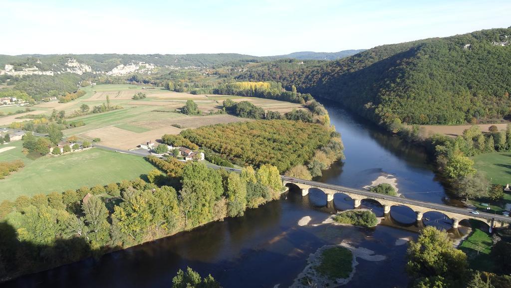 Au Pied Du Chateau - 5 A 11 Personnes - Baignade-Canoe-Piste Cyclable A 100 M Castelnaud La Chapelle Kültér fotó