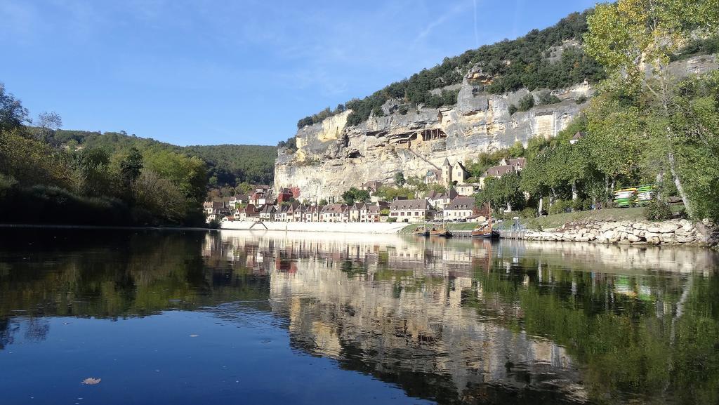 Au Pied Du Chateau - 5 A 11 Personnes - Baignade-Canoe-Piste Cyclable A 100 M Castelnaud La Chapelle Kültér fotó