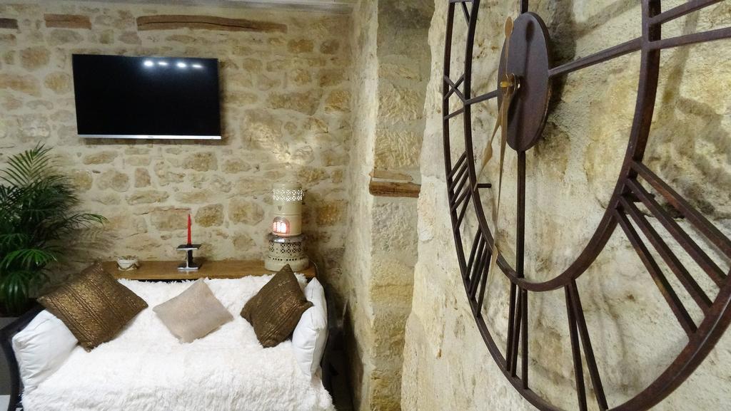 Au Pied Du Chateau - 5 A 11 Personnes - Baignade-Canoe-Piste Cyclable A 100 M Castelnaud La Chapelle Kültér fotó