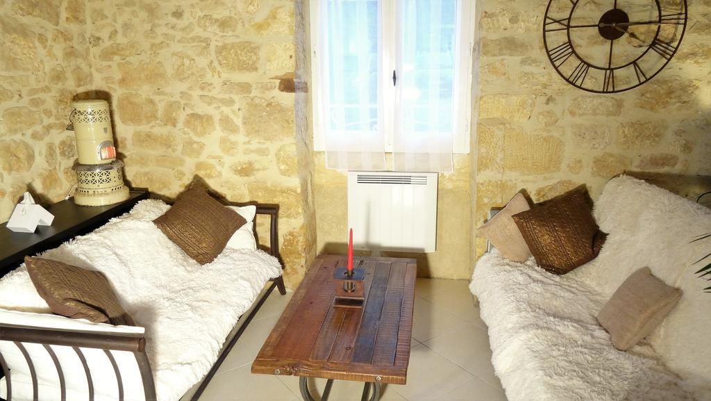 Au Pied Du Chateau - 5 A 11 Personnes - Baignade-Canoe-Piste Cyclable A 100 M Castelnaud La Chapelle Kültér fotó