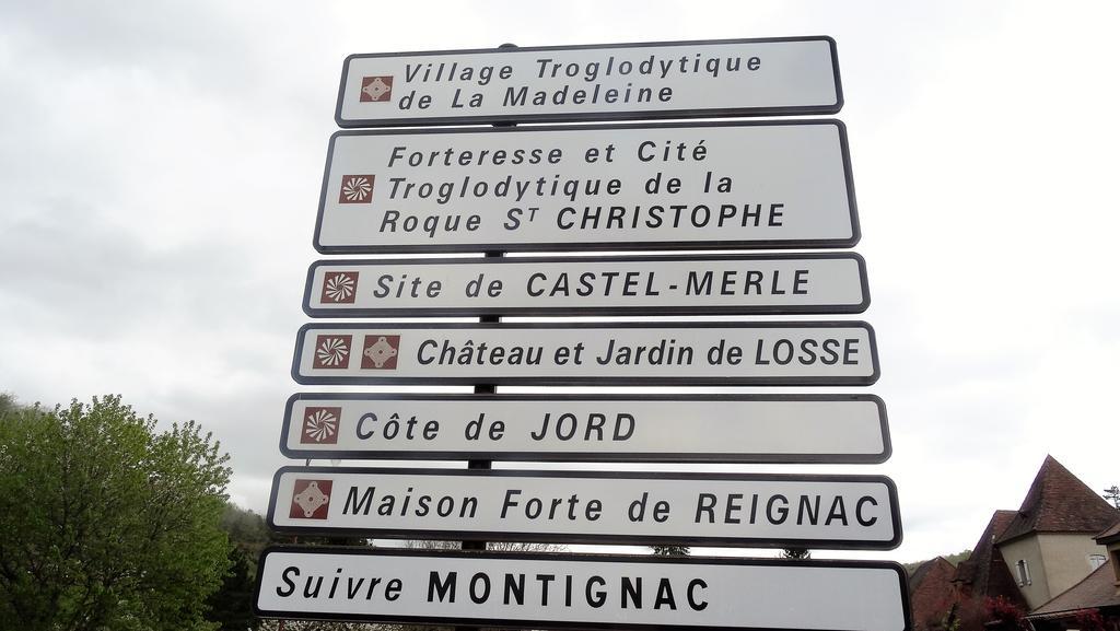 Au Pied Du Chateau - 5 A 11 Personnes - Baignade-Canoe-Piste Cyclable A 100 M Castelnaud La Chapelle Kültér fotó